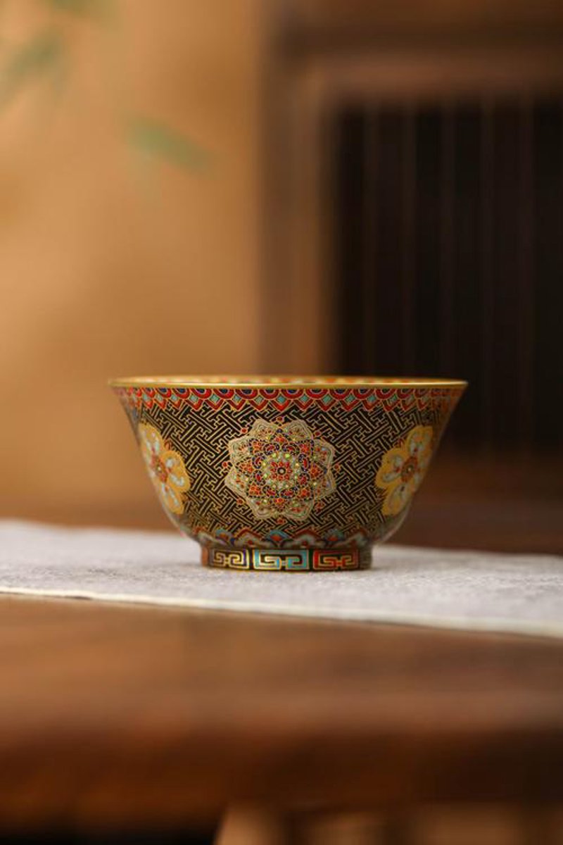 陶瓷餐具：生活中的艺术品